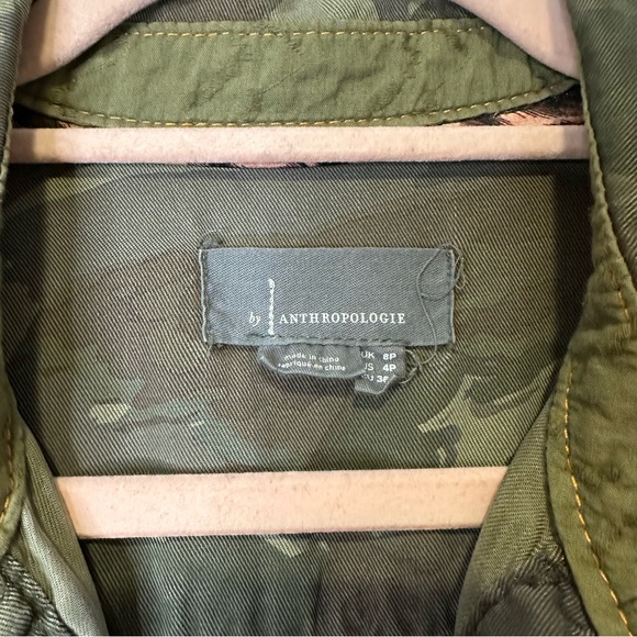 anthropologie camo button down blouse size 4P - Picture 2 of 4